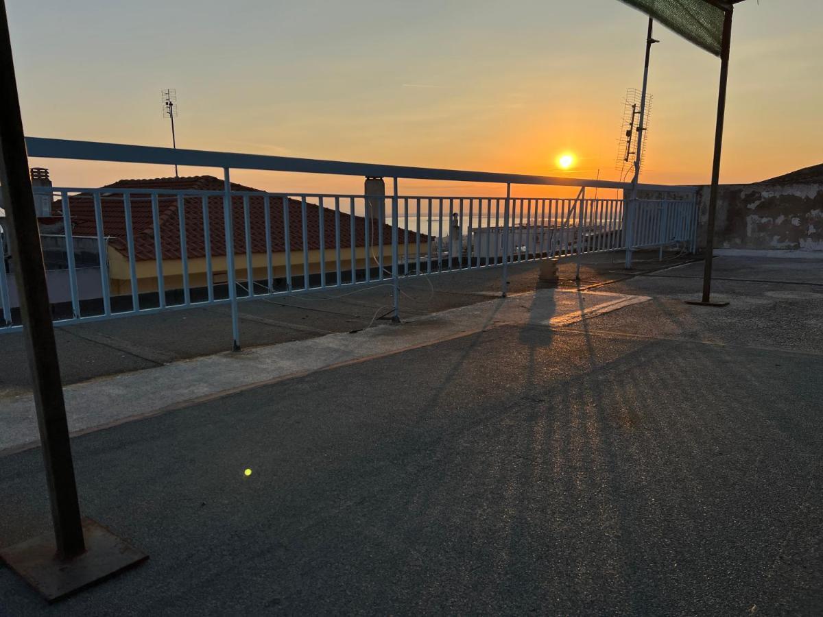 Sunset Apartment Thessaloniki Exterior foto